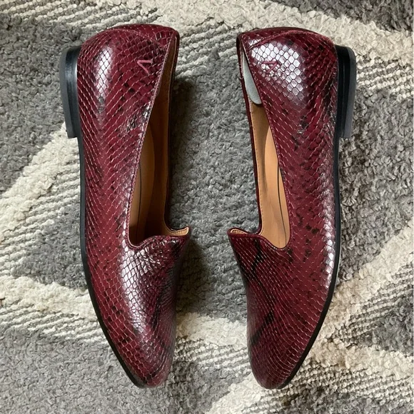 Vionic Willa Boa Slip On Shoes Wine Snakeskin Print Flat Loafers Size 8.5 - Picture 4 of 9